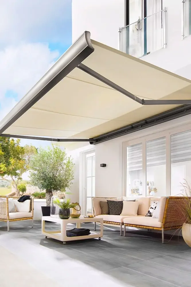 屋外日よけカスタマイズされた折りたたみ格納式電気スマート屋外 - Smart Garden Umbrella のレビューと価格